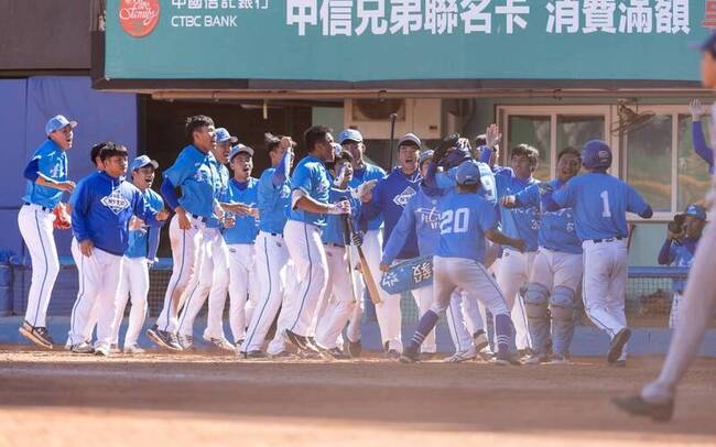 大專棒球聯賽東大延長賽搶勝  保住晉級生機 | 華視新聞