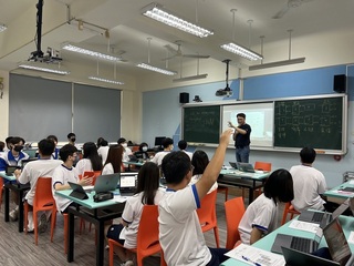 44校推動跨校遠距教學 半導體課線上線下混成分組