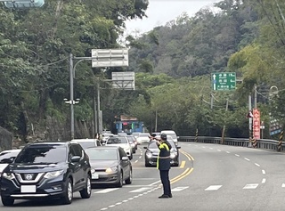 耶誕假期迎大湖草莓溫泉季  苗警啟動交通疏導