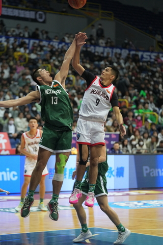 HBL林恩宇轟32分  光復輕取松山跨季32連勝