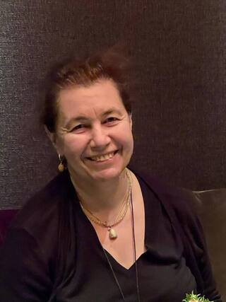 俄鋼琴家齊柏絲坦  助2烏克蘭學子赴維也納習樂