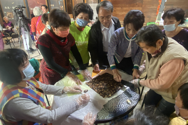 台南東山農會推綠色照顧站  助守護農村長者 | 華視新聞