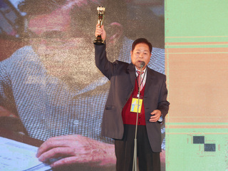 深耕本土出版 林文欽獲金鼎獎籲「能讀就讀台灣書」