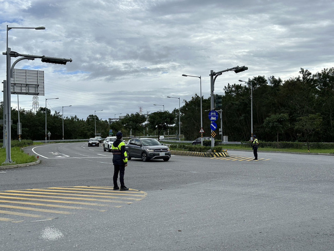 元旦連假蘇花路廊順暢 收假日午後將現北返車潮 | 華視新聞