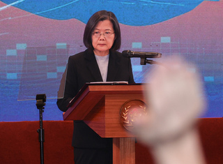 總統：社會不該在核電爭議打轉  非核選項應大步前進