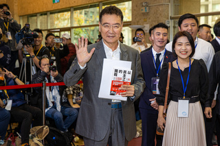 出席副總統辯論會 趙少康進場前砲火四射