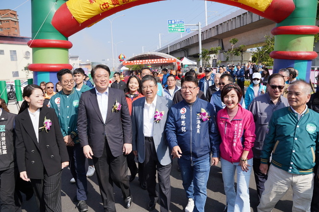 高鐵橋下道路全線通車 林右昌：紓解竹科交通壅塞 | 華視新聞