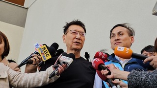 柯文哲指藍是中共支持的人  趙少康批腦筋不清