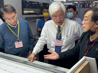 李進勇視察新北選舉票印製包封 慰勉工作辛勞