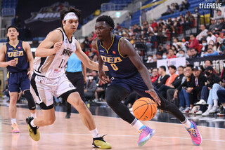 T1阿巴西攻守兼具 特攻勝戰神新年首戰開紅盤