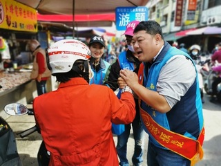 南投立委選舉 蔡培慧與鄉親座談、游顥市場掃街