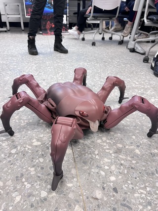 大同大學設計仿生跳舞機械蟲  攜手舞團演出