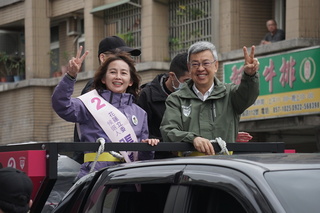 花蓮立委選戰倒數車拚  藍綠連3天全縣車掃