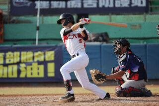 輔大林煌尹棒球路不順遂 大專聯賽成驚奇重新思考