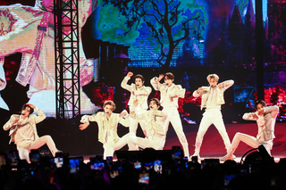 韓團ENHYPEN來台開唱中文情話綿綿 帶皮卡丘站台