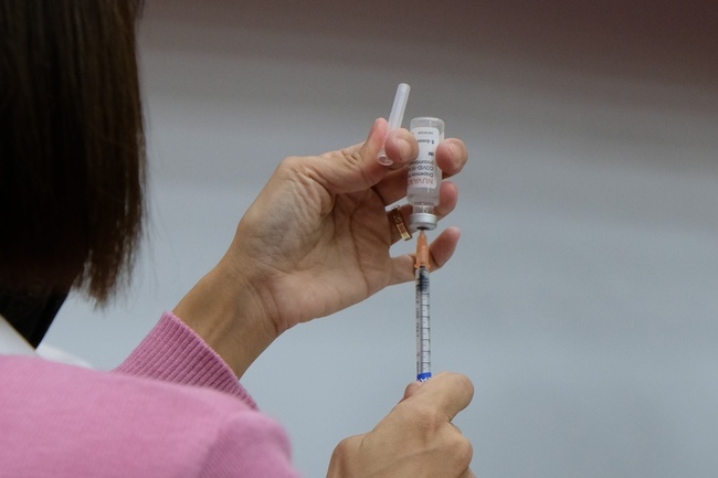 Novavax XBB疫苗供貨不及 醫學中心陸續暫停預約 | 華視新聞