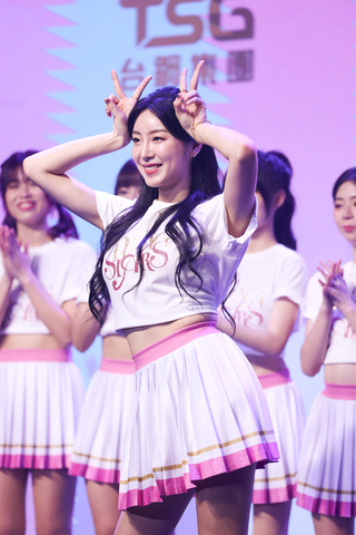 台鋼啦啦隊成軍 安芝儇背號選2號有含義