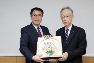 日本佐賀縣議會訪團拜會台南府會 深化交流