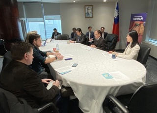 駐加拿大代表與加媒座談：台灣選舉面臨中國干預