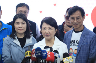 蔡其昌建議中捷藍線先核定再補正 盧秀燕支持