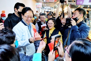 桃園打造年貨大街  公有市場春節特色禮包搶商機