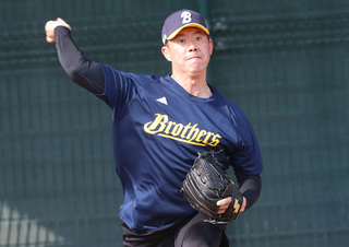 兄弟開訓鄭凱文、周思齊尚在談約 開季5洋投