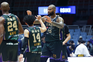 卡森斯納悶「中文好」  阿巴西回：我台灣長大