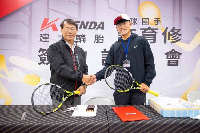 台灣網球一哥許育修再獲贊助 減輕出國比賽壓力 | 華視新聞