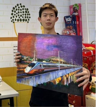 中度自閉蔡致凡安靜揮灑繪畫天分 交通工具畫上癮