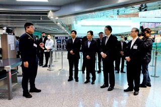 林右昌視察桃機  籲善用自動通關系統