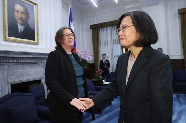總統：台灣加深全球性議題合作 堅定守護民主自由 | 華視新聞