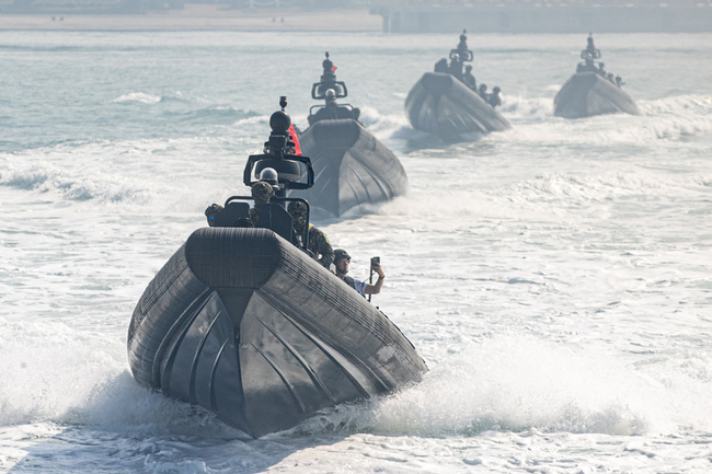 海軍春節戰備演練  飛彈車機動部署秀濱海作戰能力 | 華視新聞