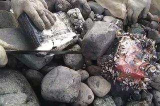 向大海致敬淨灘 澎湖民眾拾獲毒品漂流物