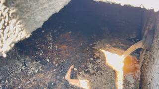 屏東食品廠污水染紅萬丹大排 環保局查獲告發