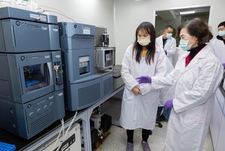 宜縣果菜市場啟用農藥殘留質譜儀 20分鐘檢測200項