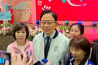 車禍隔日行程照常  張善政：妻需回診應無大礙