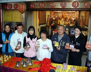 嘉市大福興宮西洋情人節拋繡球  月老相助覓良緣