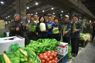 年節前需求量增 西螺果菜市場交易熱絡、價格穩定