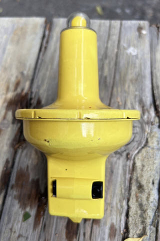 淨灘撿到救生信號標 台南社大籲重視海廢問題