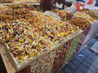 過年狂嗑瓜子零嘴  跟著營養師計算不爆熱量吃法