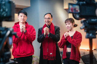 接受青年穿衣改造 朱立倫盼國民黨翻轉刻板印象