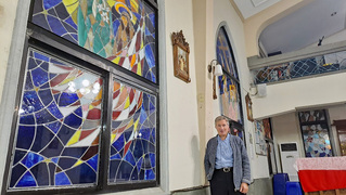 義大利藝術家推彩繪玻璃  促台義文化交流