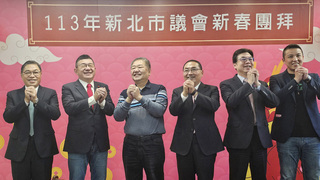 侯友宜議會團拜盼府會和諧  綠營要求補做施政報告