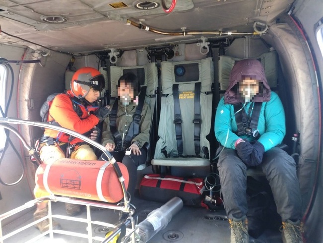南三段連爆2高山症救援 1女脫隊1女獨攀直升機救出 | 華視新聞