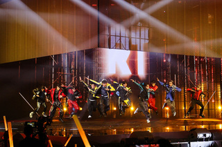 文總除夕節目  5566偕新生代男團衝高收視