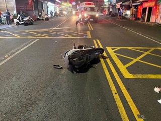 高雄鳳山死亡車禍 行人穿越馬路遭機車擦撞不治