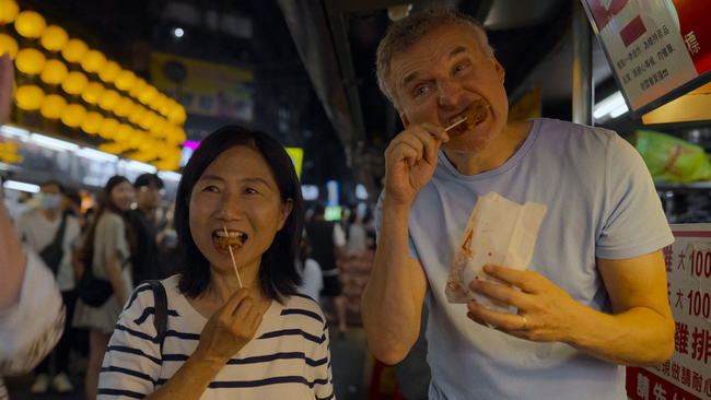 菲爾來台找飯友 「菲爾來吃飯7」大吃台灣美食 | 華視新聞