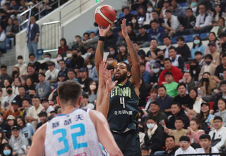 馬布爾板凳出發轟36分寫紀錄 夢想家大勝勇士