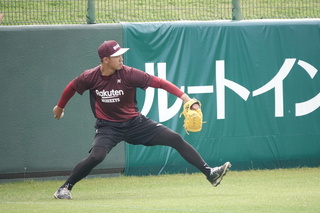 林華偉改側投定位中繼 川岸強期待成「右投王志煊」