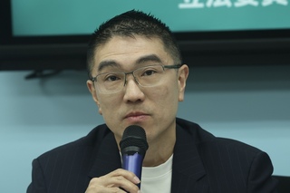 基隆東岸商場爭議　謝國樑質疑林右昌任內不登記產權